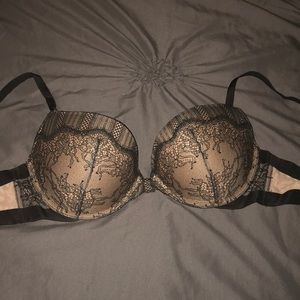 Victoria’s Secret Very Sexy push up bra😍